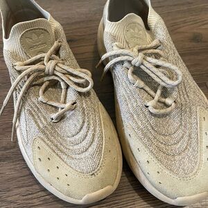 adidas Men’s Tan Knit Lace-Up Sneakers